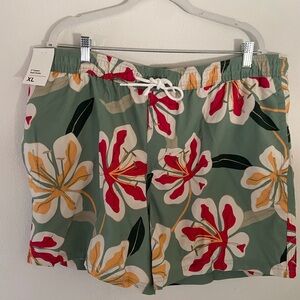 NWT Men’s Green Orchid Print  Swim Trunks with Red & Yellow Blooms Size XL